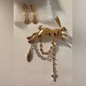 Gold Tone Rabbit Motif Chain Brooch w/ Earrings.